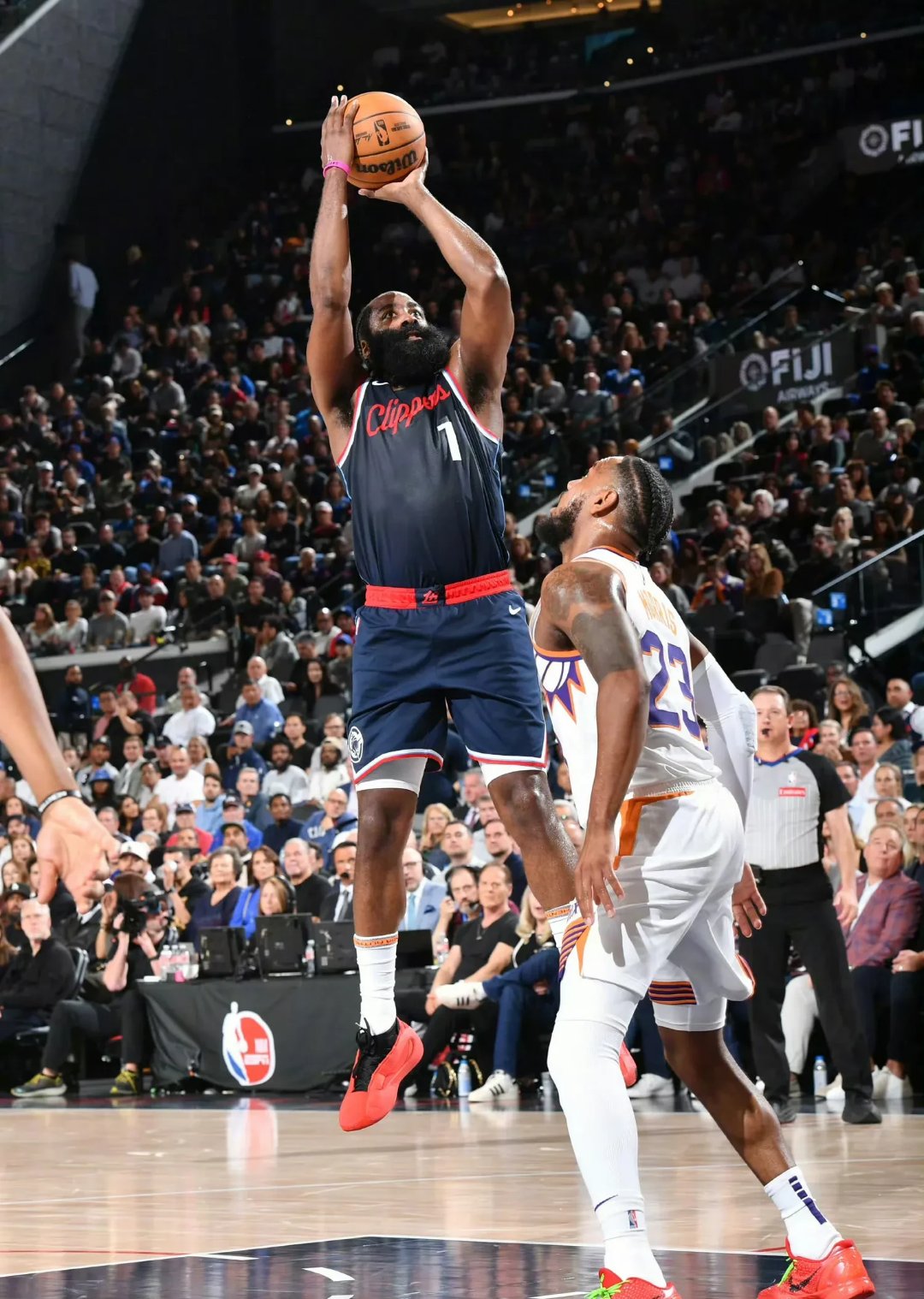 哈登陷入低谷，绝杀战胜连败，刷新队史纪录球队命运悬念！