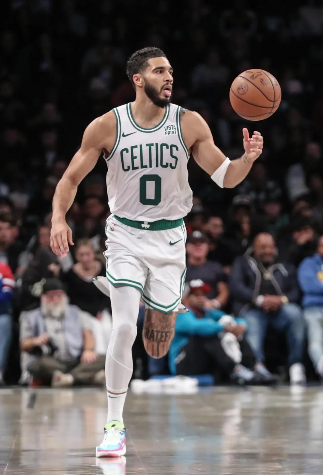 塔图姆惊艳全场，猛龙助攻爆棚，狂砍50分逆转取胜！