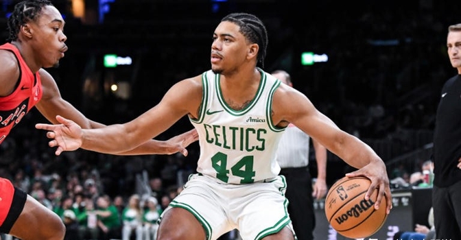 西蒙斯复出首战，西亚卡姆状态火爆，官方宣布新规成为焦点！的简单介绍